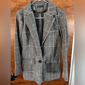 NWOT SHEIN Women’s Plaid Jacket Size Medium